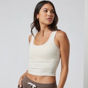 Halo Essential Tank in color milkweed heather